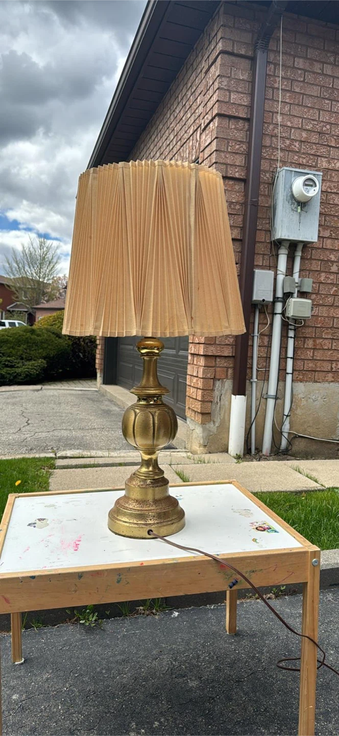 Vintage Gold Table Lamp with Pleated Shade - photo 3