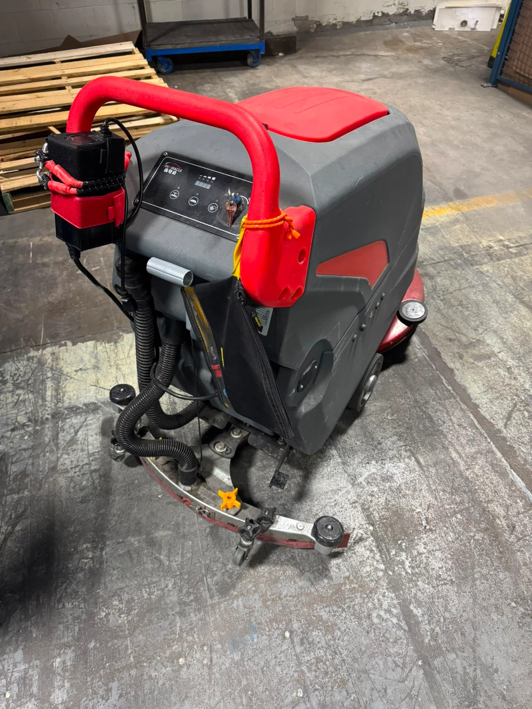 Scrubber machine - photo 2
