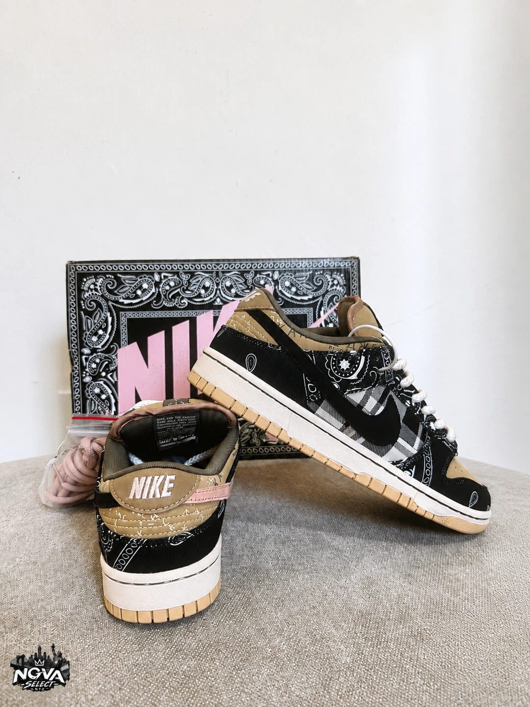 Nike SB Dunk Low Travis Scott - photo 2