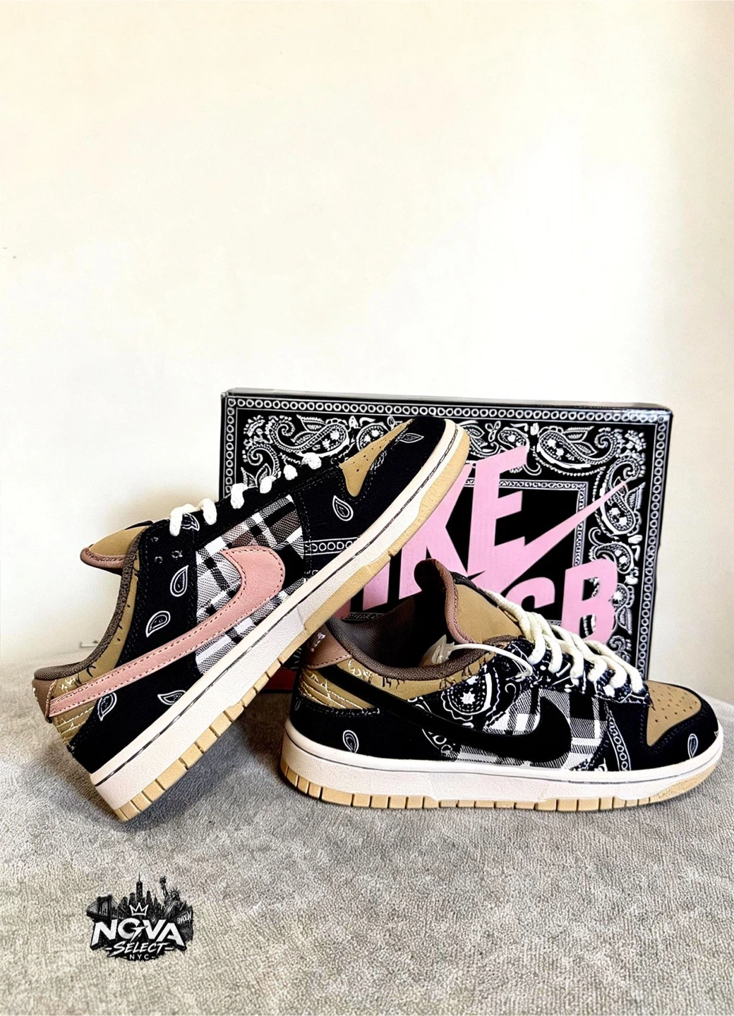 Nike SB Dunk Low Travis Scott - photo 3