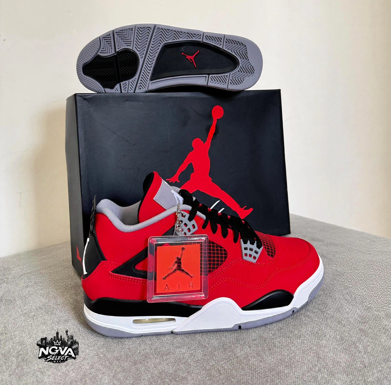 Air Jordan 4 Retro Toro Bravo