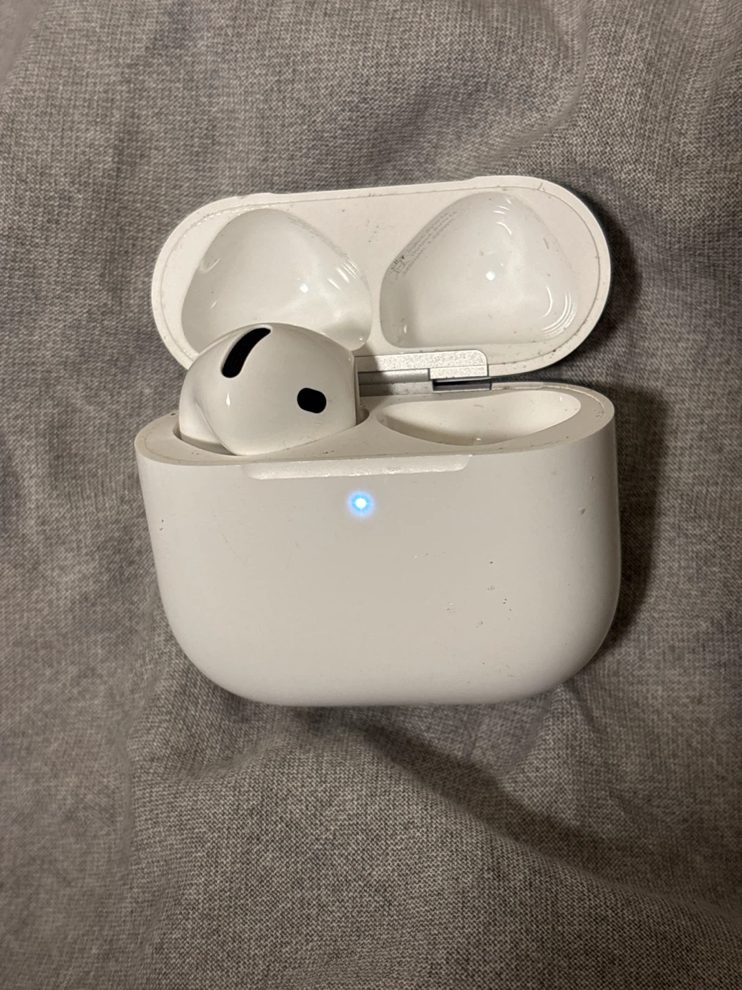 AirPod 4 pros