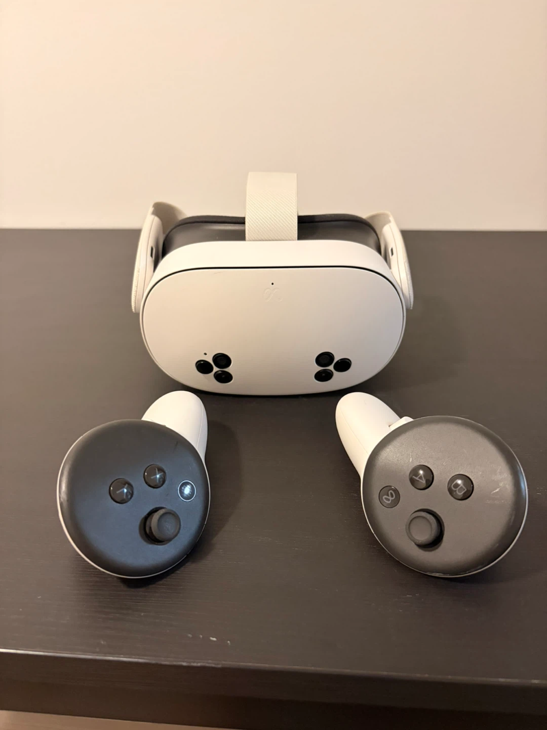 Meta Quest 3S VR Headset with Controllers