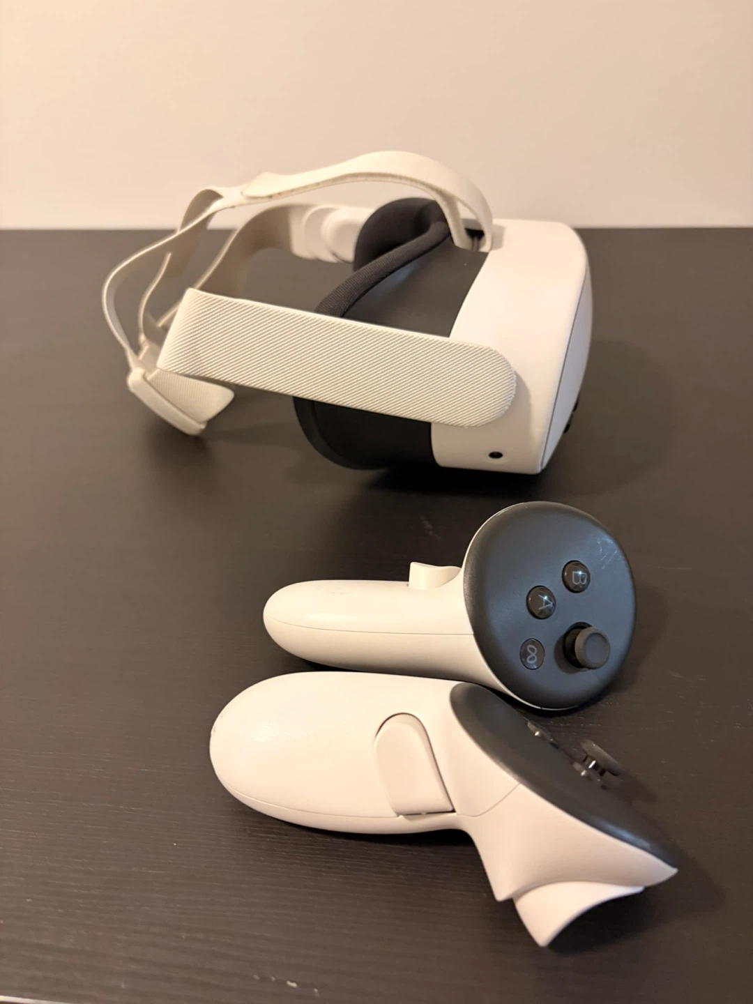 Meta Quest 3S VR Headset with Controllers - photo 2