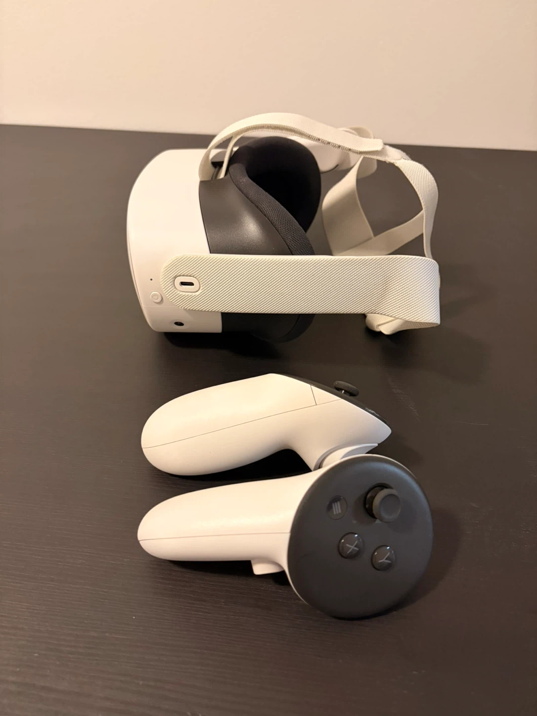 Meta Quest 3S VR Headset with Controllers - photo 3