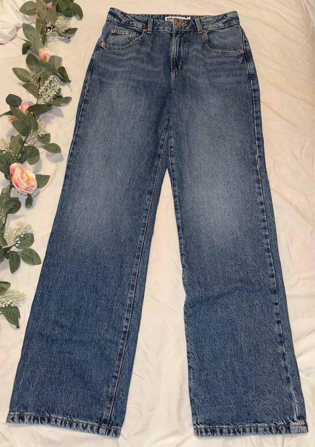 GARAGE 90s Straight Leg Denim Jeans