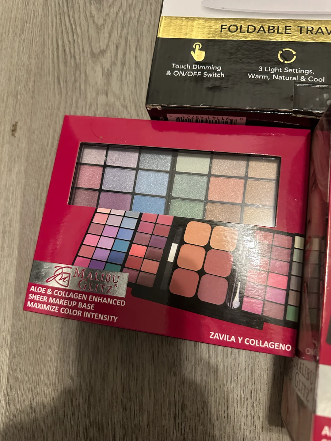 NEW Makeup Bundle – LED Mirror + 2 Palettes - photo 4