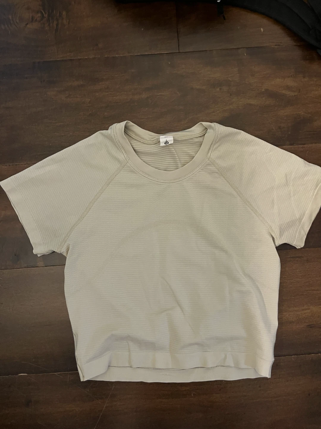 Lululemon T-Shirt
