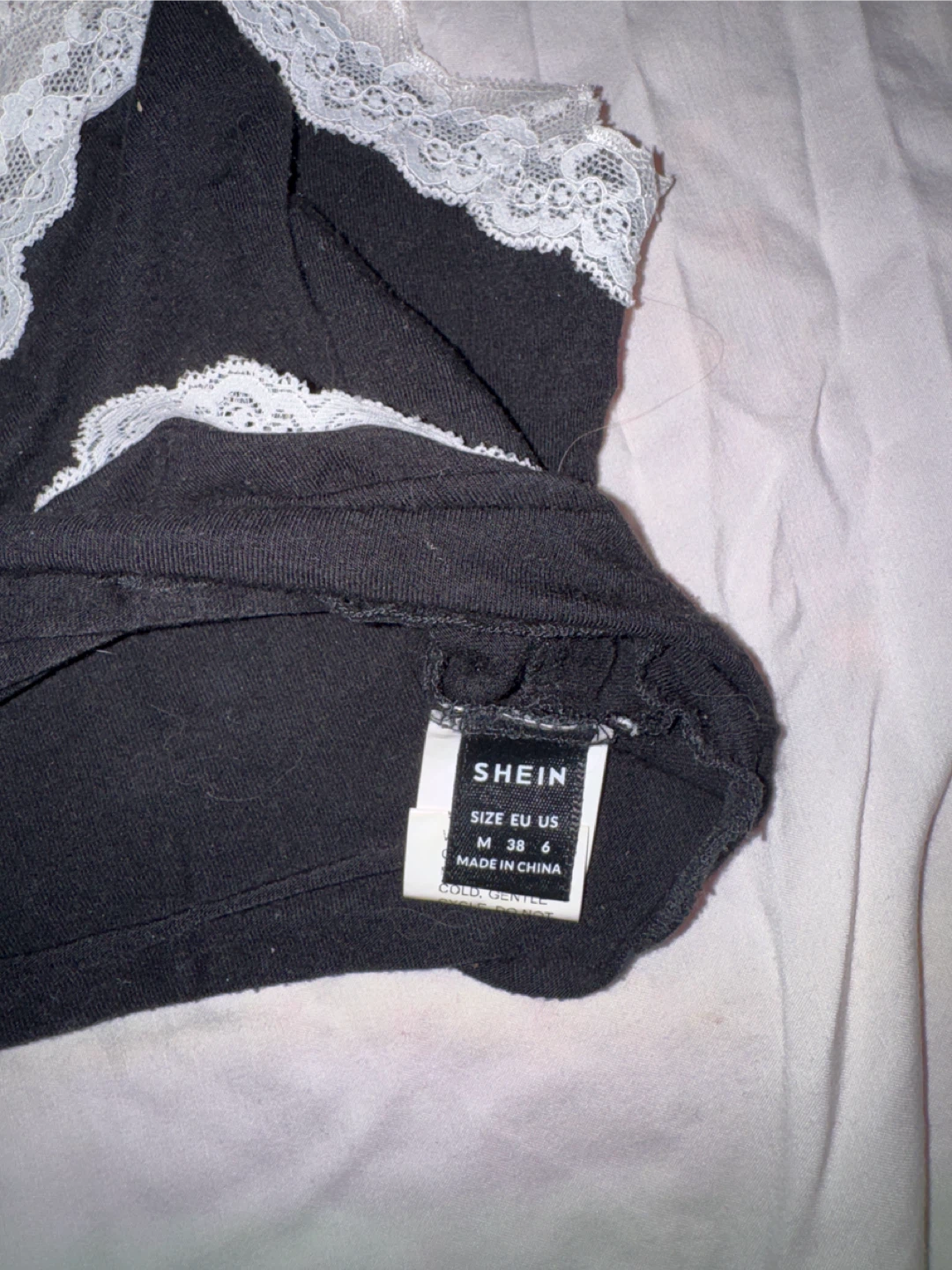 SHEIN black and white lace trim crop top - photo 3