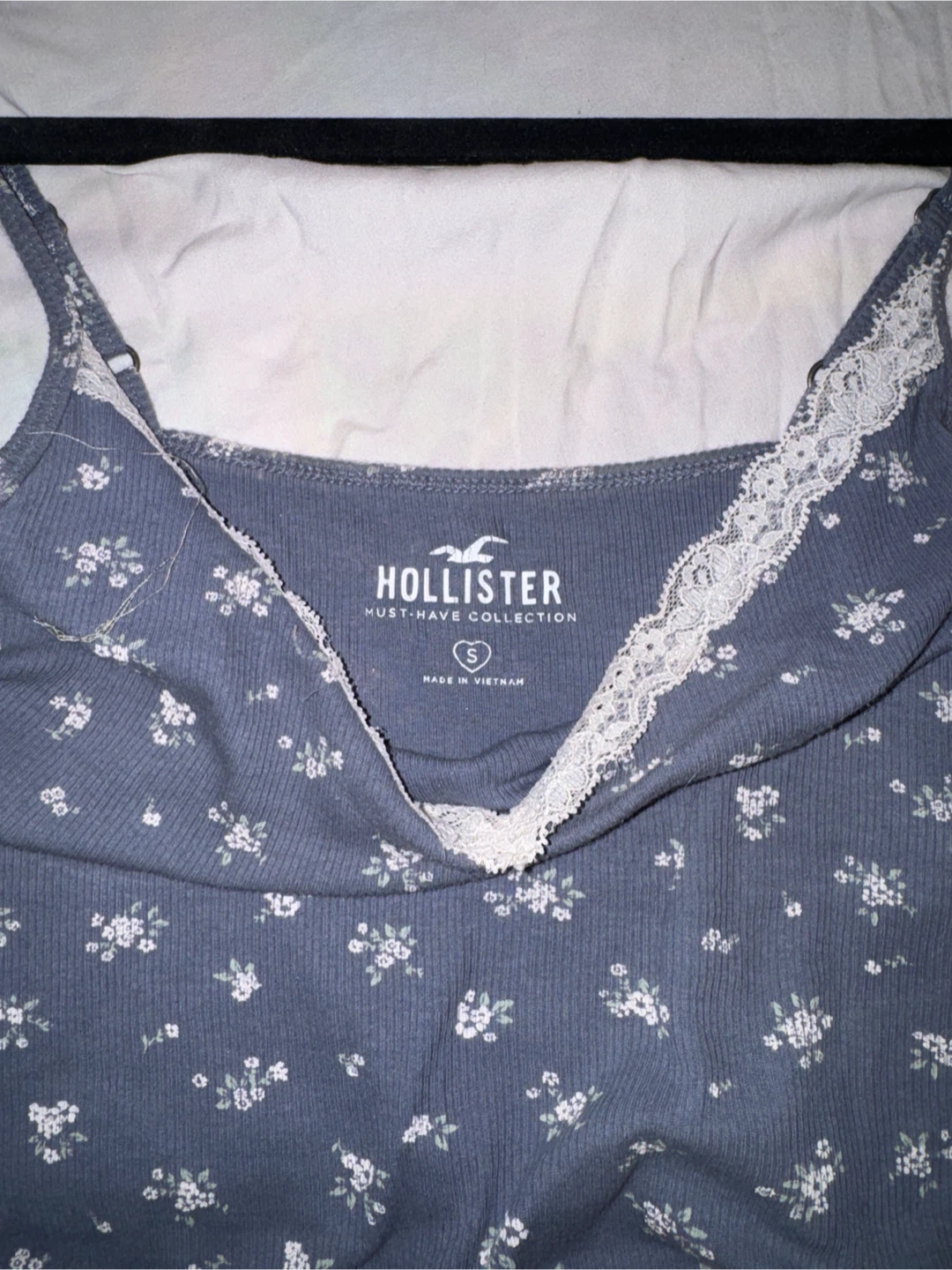 Hollister Floral Lace-Trim Tank Top - photo 3