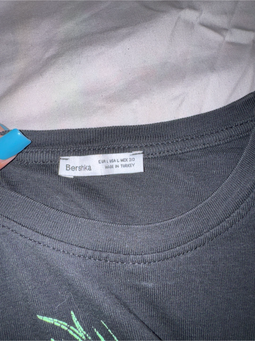 Bershka Paradise Graphic Crop Top - photo 3
