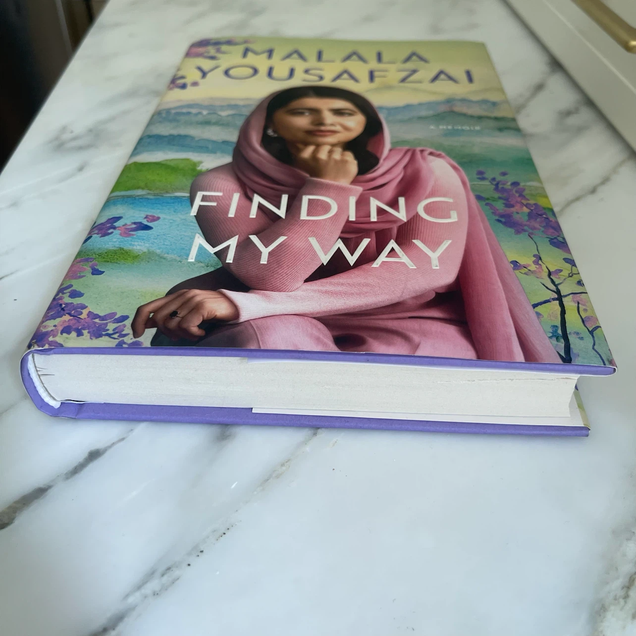 Finding My Way: A Memoir by Malala Yousafzai - Hardcover - photo 3