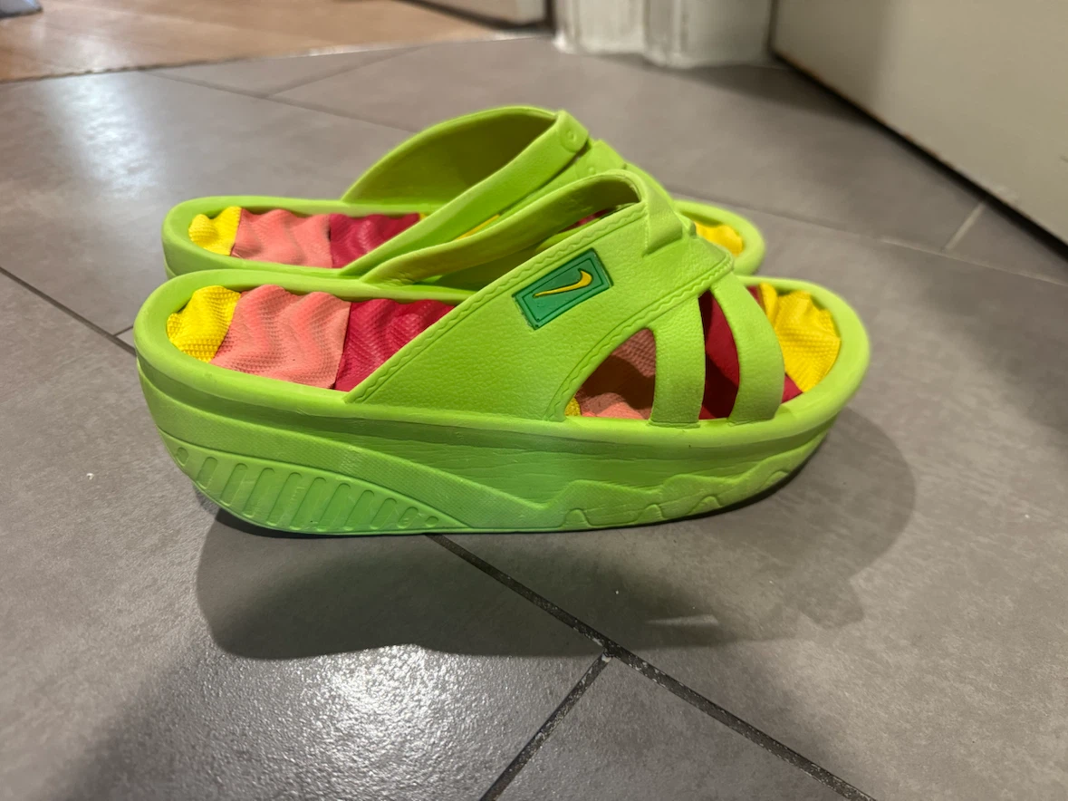 Vintage Nike Slides Sandals