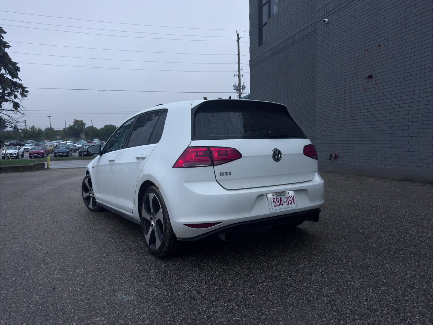 White Volkswagen Golf GTI - photo 3