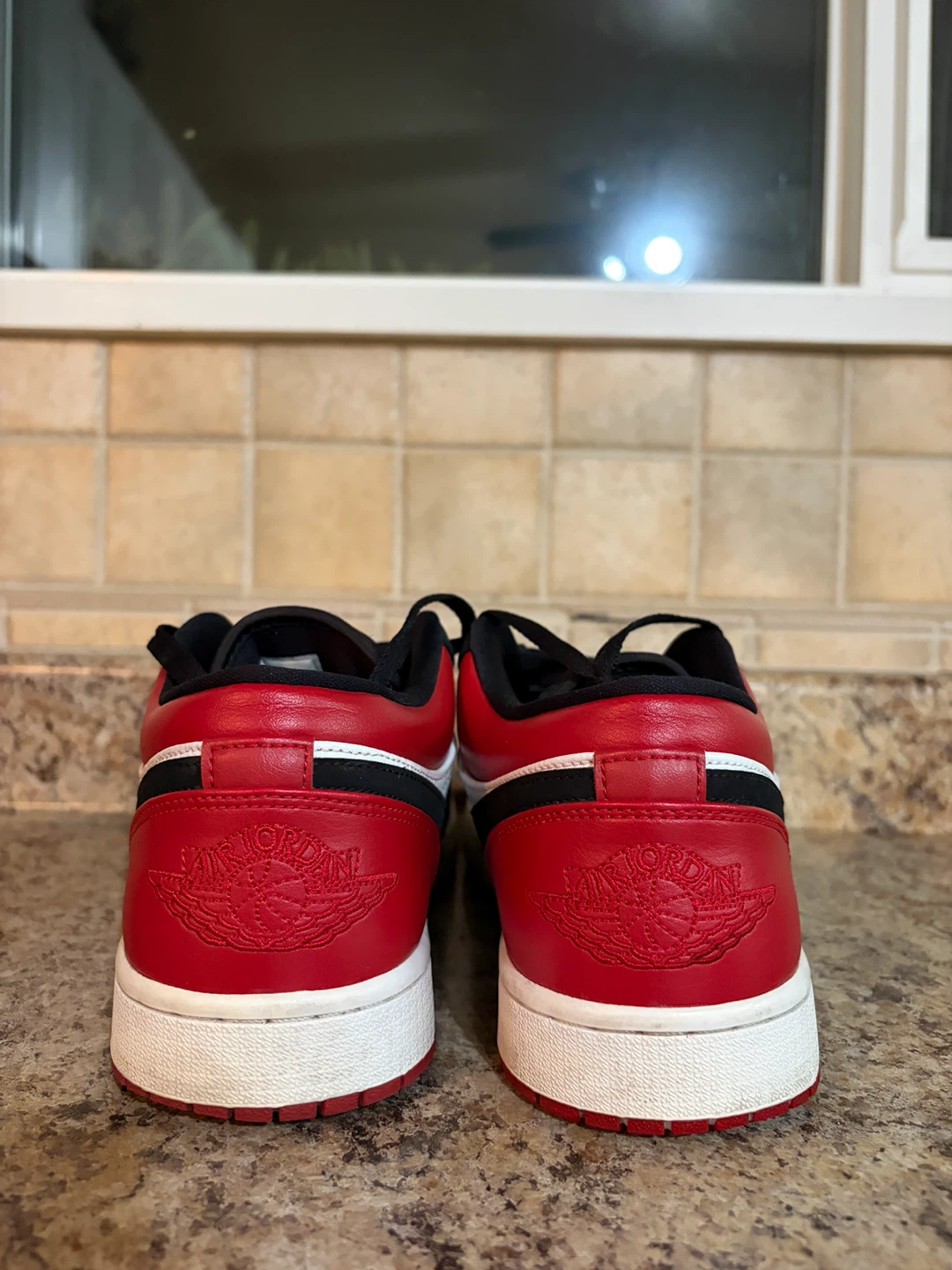 Air Jordan 1 Low SE - photo 2