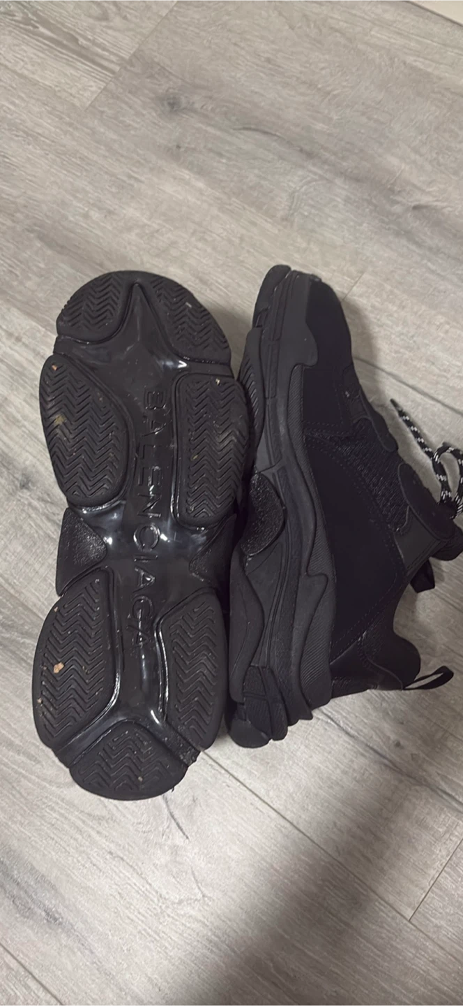 Balenciaga Triple S Sneakers Black - photo 3