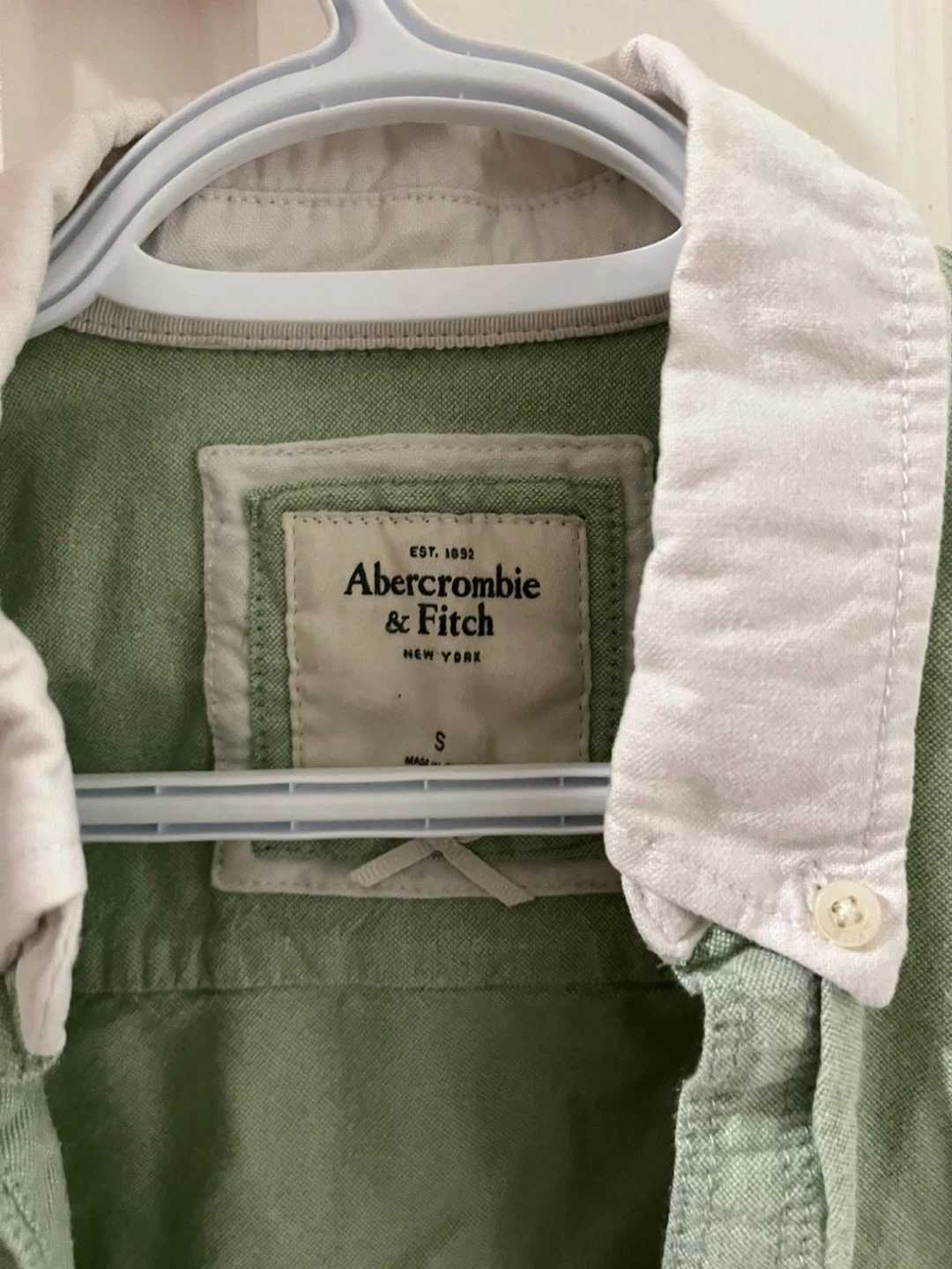 Abercrombie & Fitch Green Button-Up Shirt - photo 2