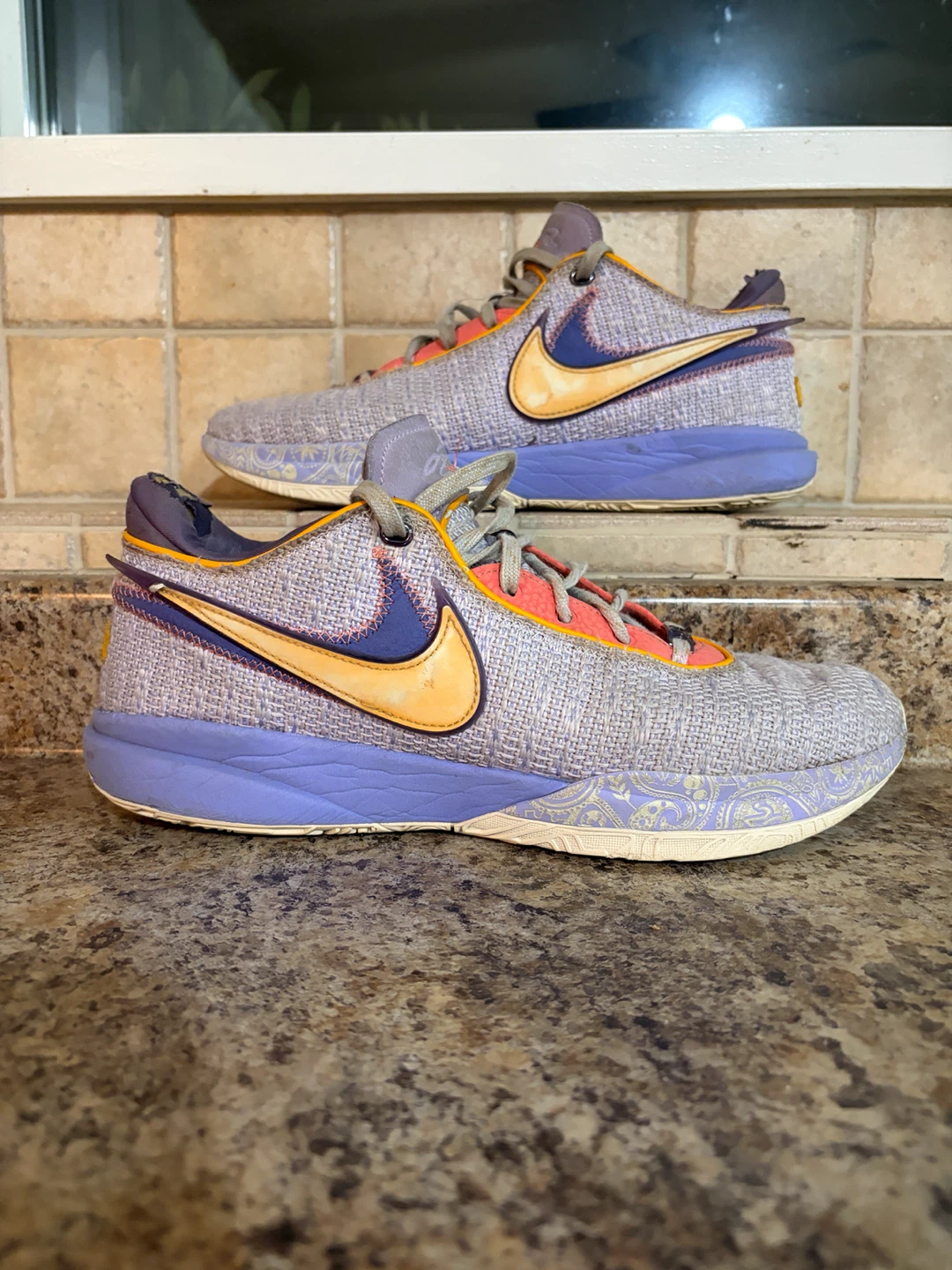 Nike LeBron Witness 5 Basketball Shoes