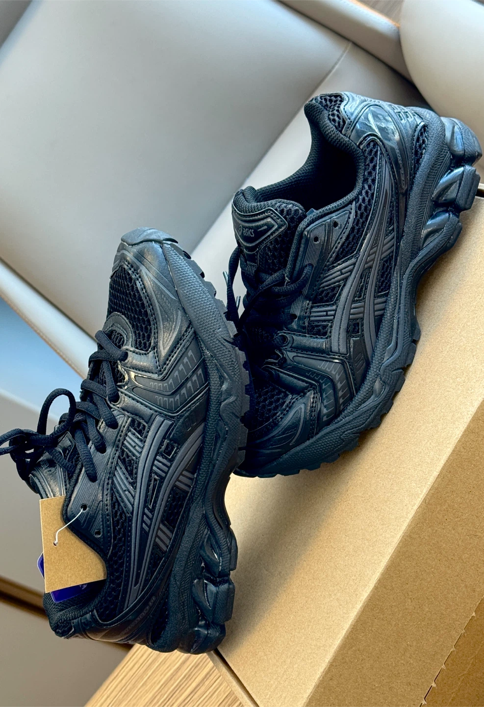 Asics Gel-Kayano 14 Baskets Argentées et Rouges - photo 3