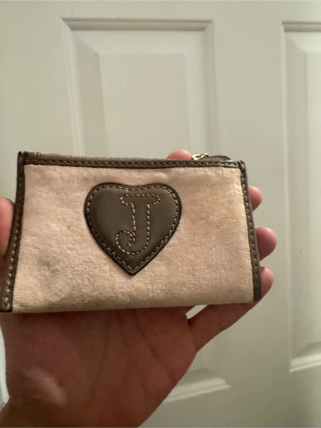 Juicy Couture Velour Coin Pouch - photo 2