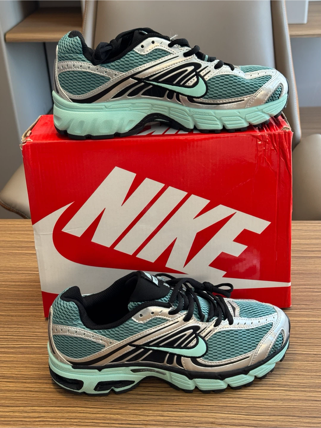 Nike Running Shoes Teal and Silver - photo 2