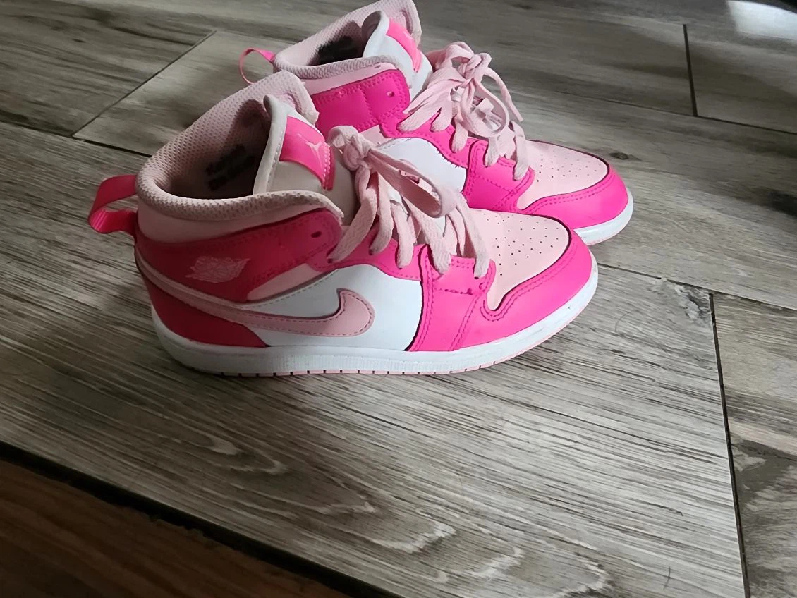 PINK JORDANS - photo 3