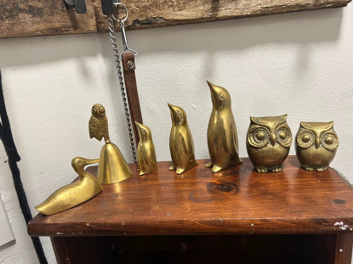 Brass Animal Figurines (Owl Bell, Penguins, Ducks, Frog) - photo 2