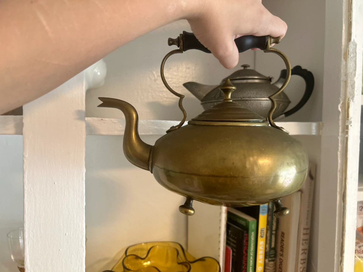 Vintage Brass Teapot with Wooden Handle - photo 5