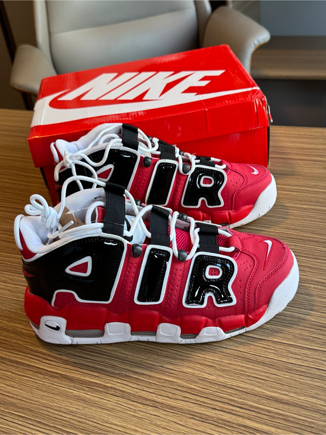 Nike Air More Uptempo Chaussures pour Homme Rouge et Noir
