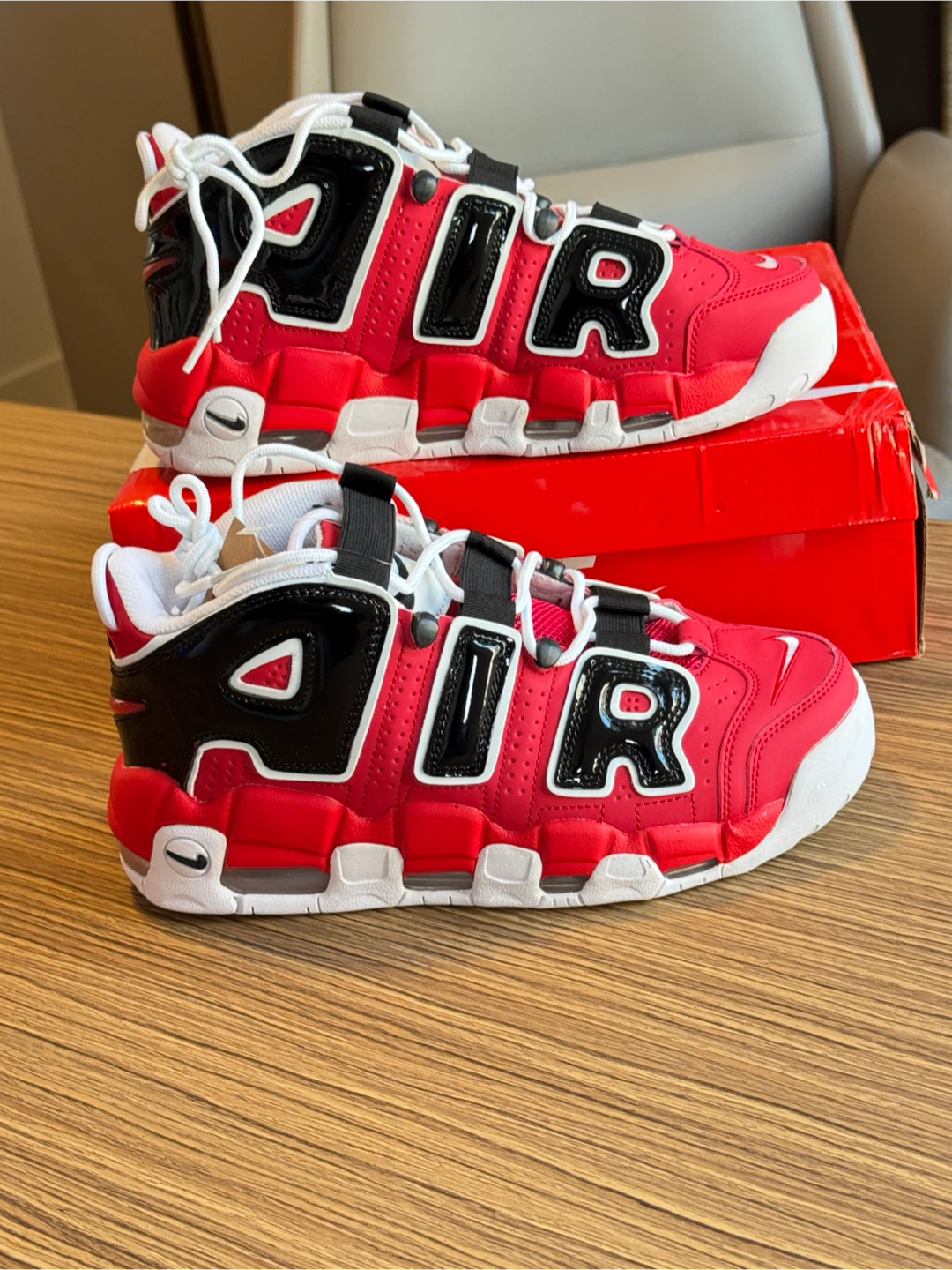 Nike Air More Uptempo Chaussures pour Homme Rouge et Noir - photo 2