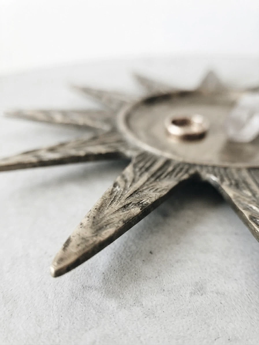 Reversible Solid Metal Sunburst Trinket Dish - photo 2