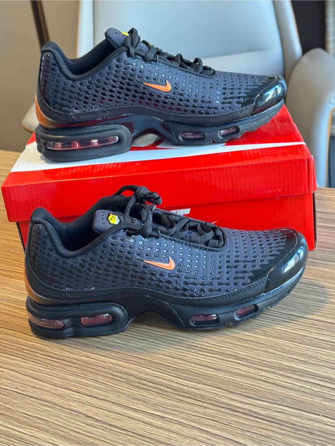 Soulier Nike Tn Plus 3 Noir Orange - photo 3