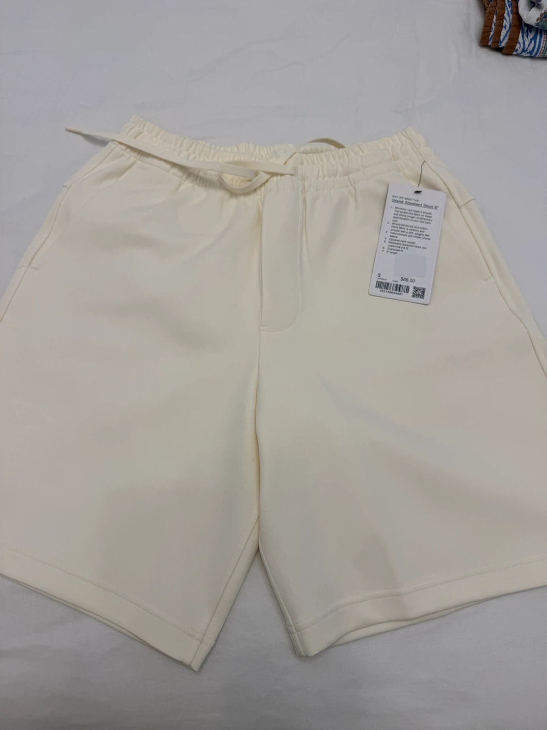 Lululemon Grand Standard Short 8" Cream Size S