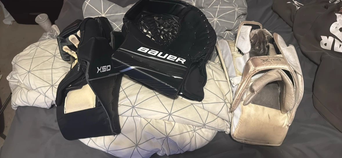 Bauer XSD Hockey Goalie Leg Pads and Catch Glove