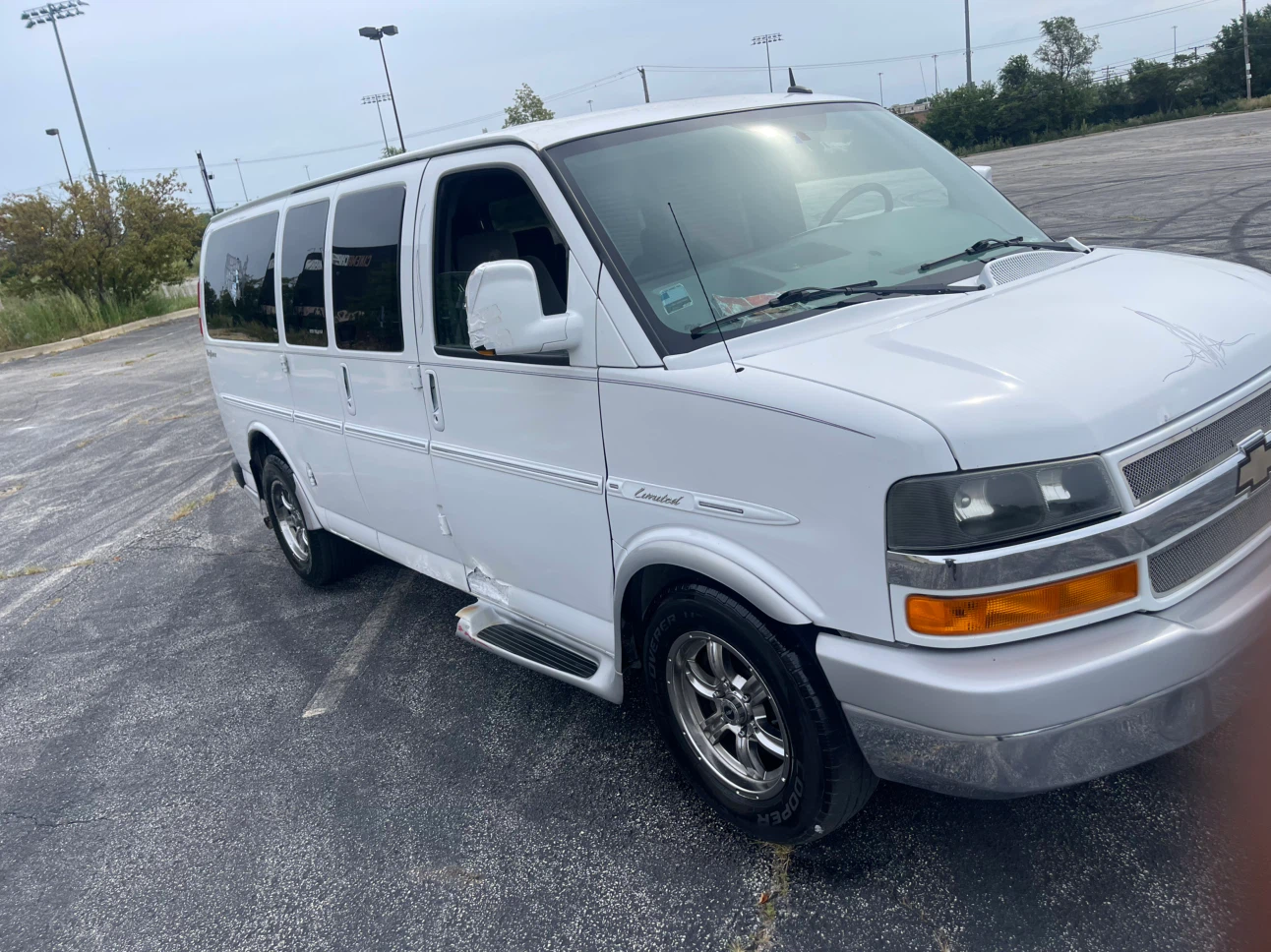 Chevrolet Express Explorer Limited Conversion Van - photo 2