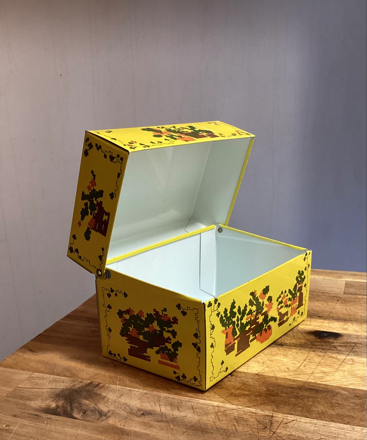 Vintage 1970’s recipe storage tin