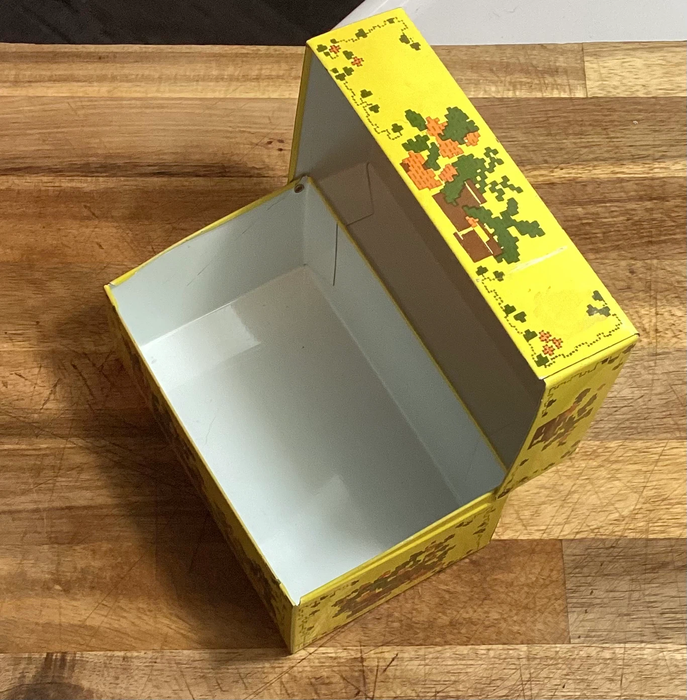 Vintage 1970’s recipe storage tin - photo 3