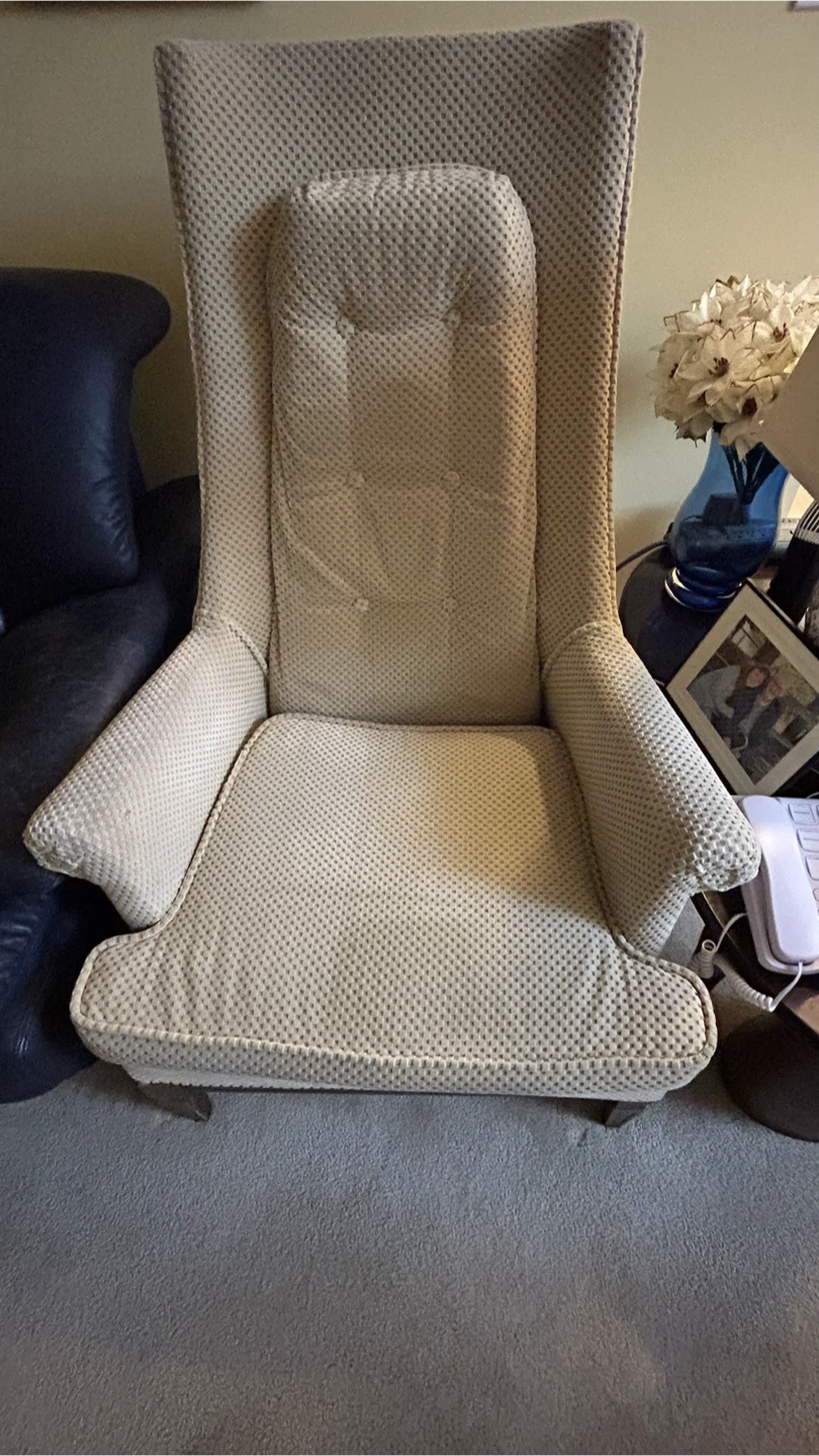 Two elegant wing chairs - photo 2