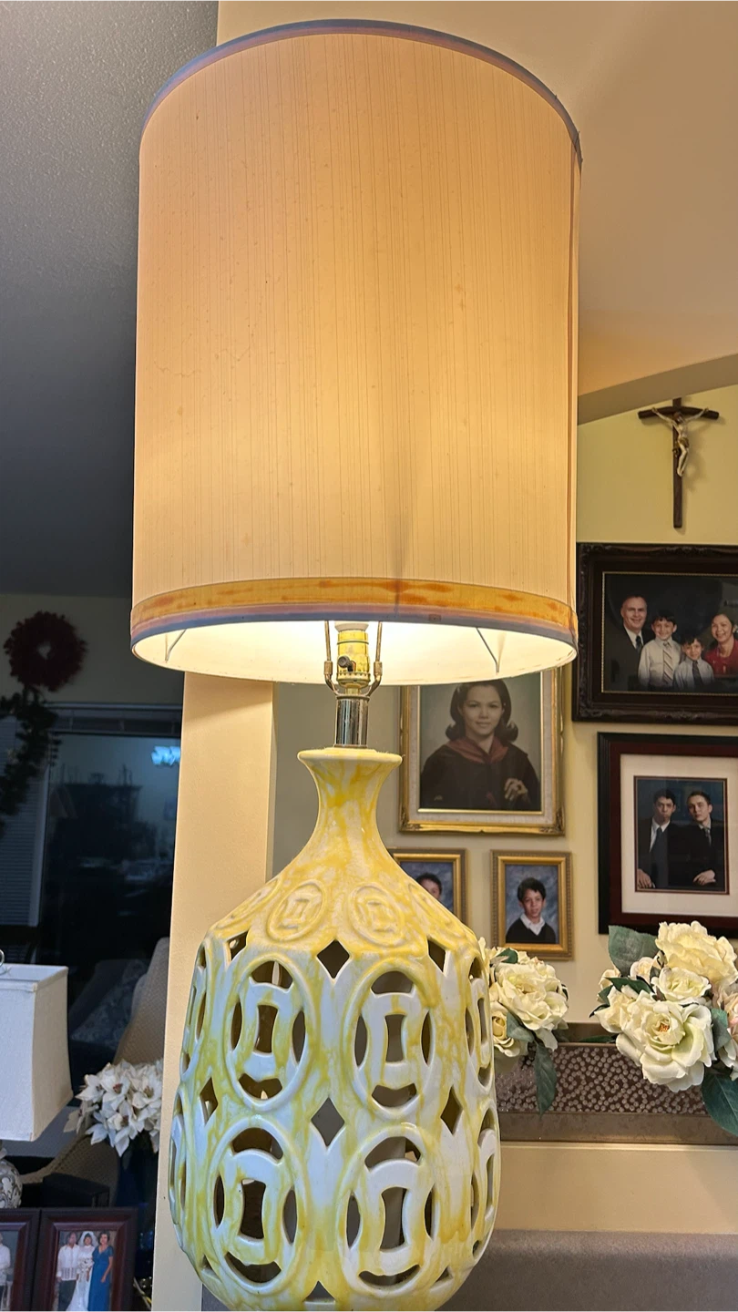 Vintage Ceramic Table Lamp