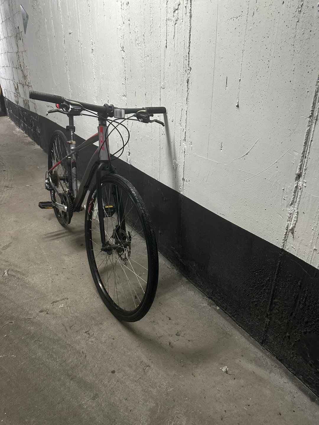 GT Bicycles Hybrid Bike Grey - photo 5