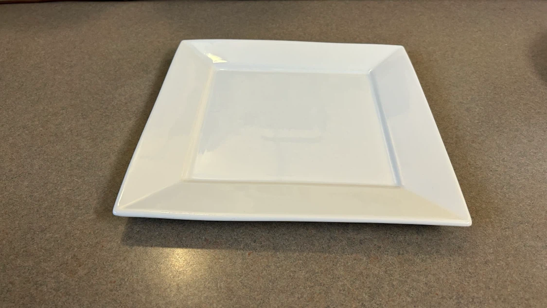 8 White Square Dinner Plates
