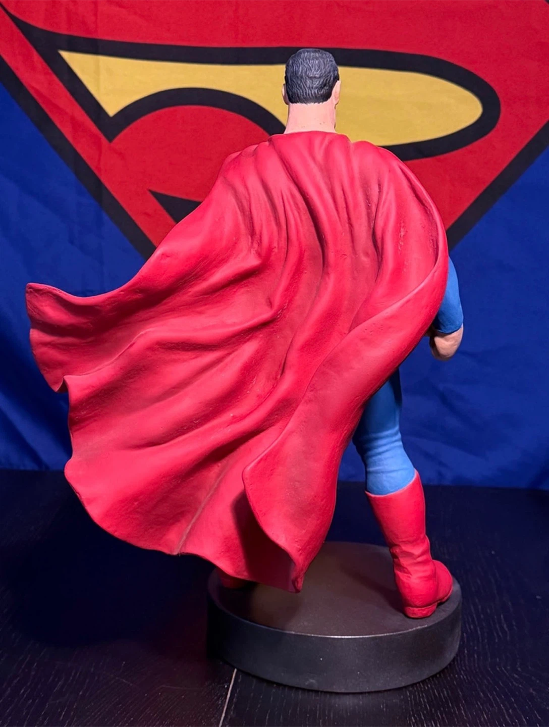 Superman Statue - photo 3