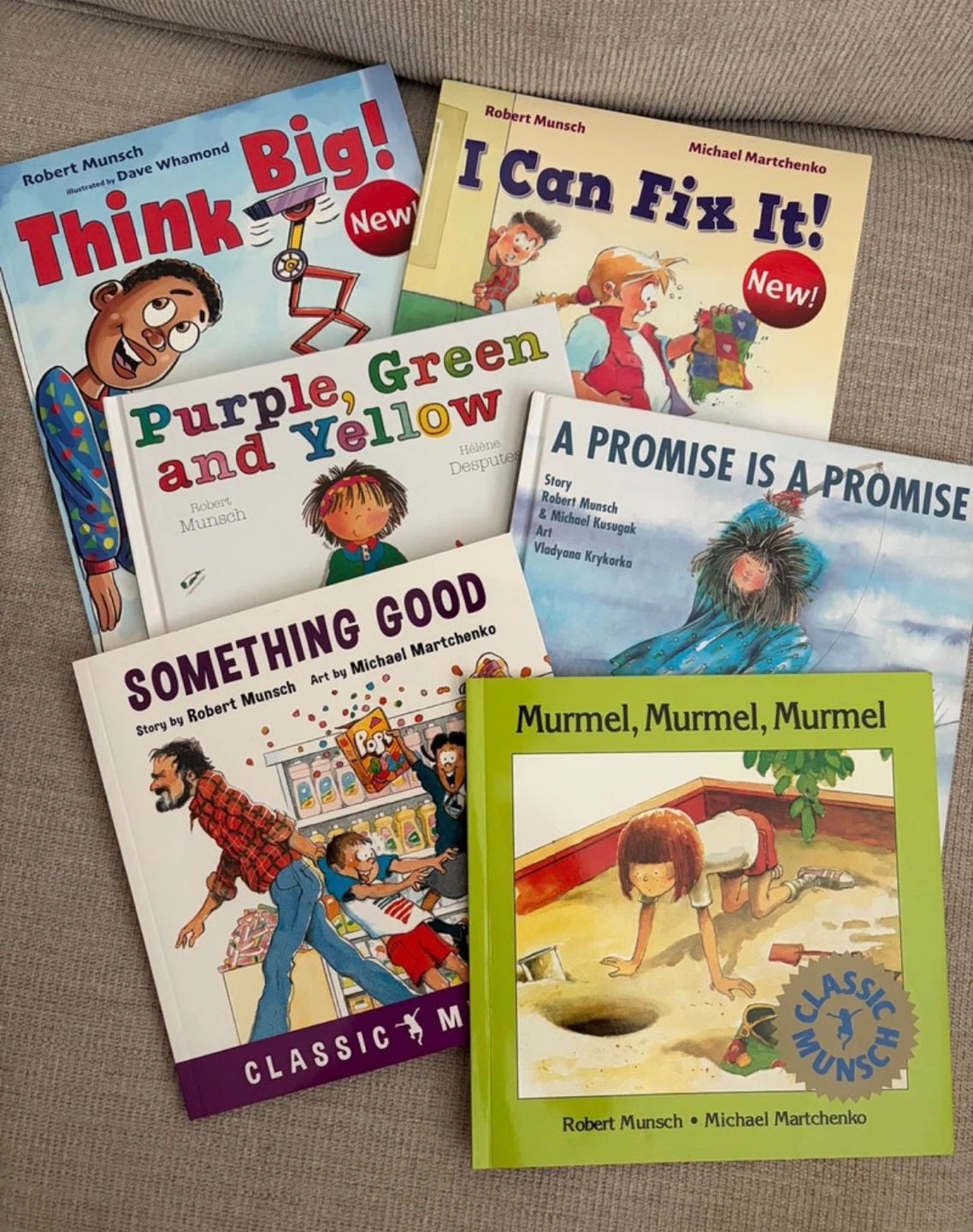 Robert Munsch Classic and Scholastic Books (13)