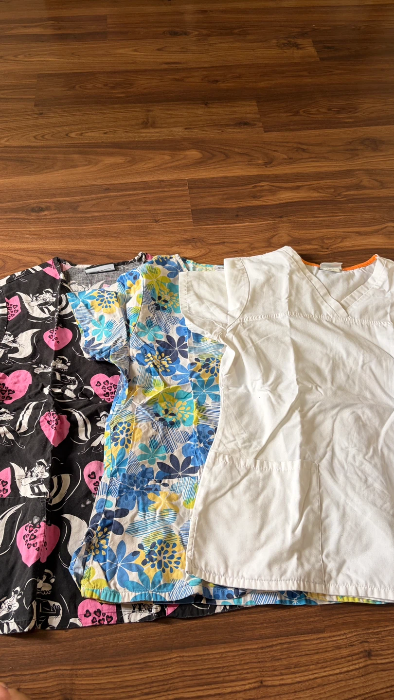 Scrub Tops - Cartoon Print & Floral