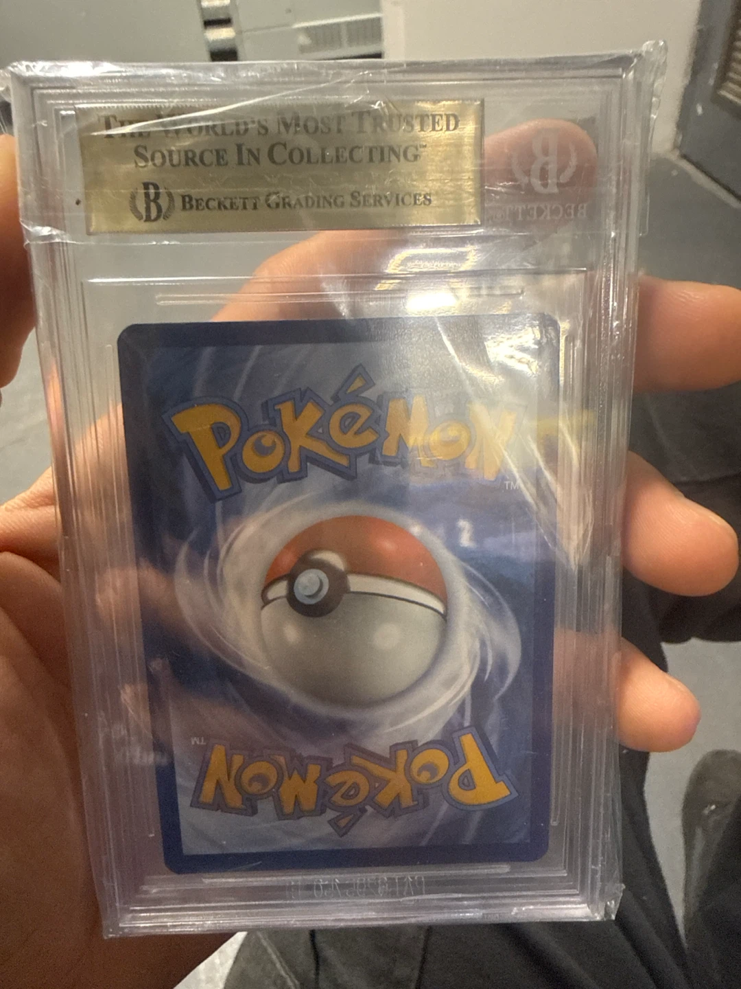 Pokemon Victini Scarlet & Violet #208 GEM MINT 9.5 - photo 2