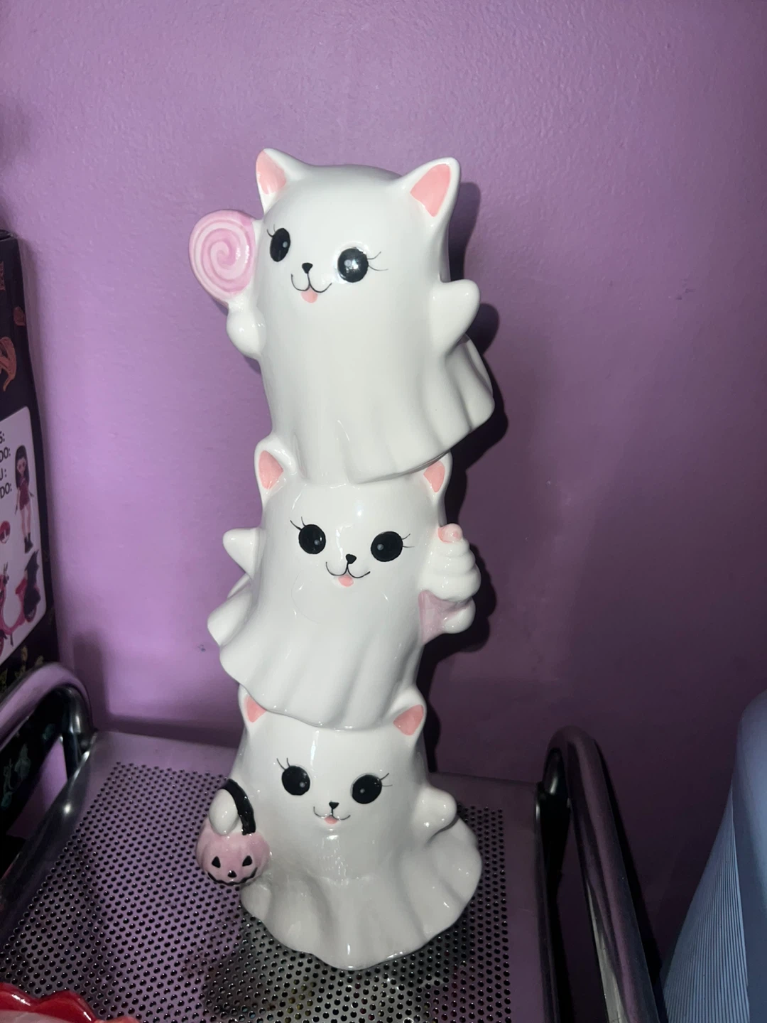 Ceramic Ghost Cat Stack Decoration