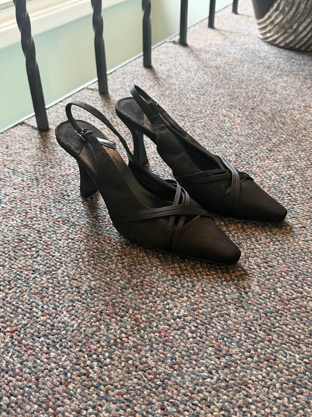 Sling Back pointed toe heels