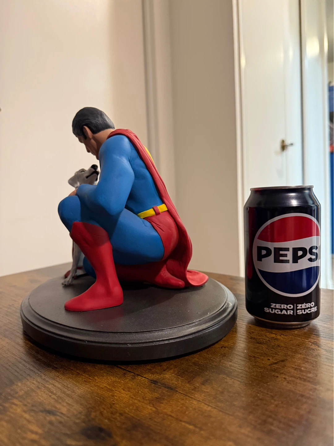 Superman and Krypto the Superdog Statue - photo 4