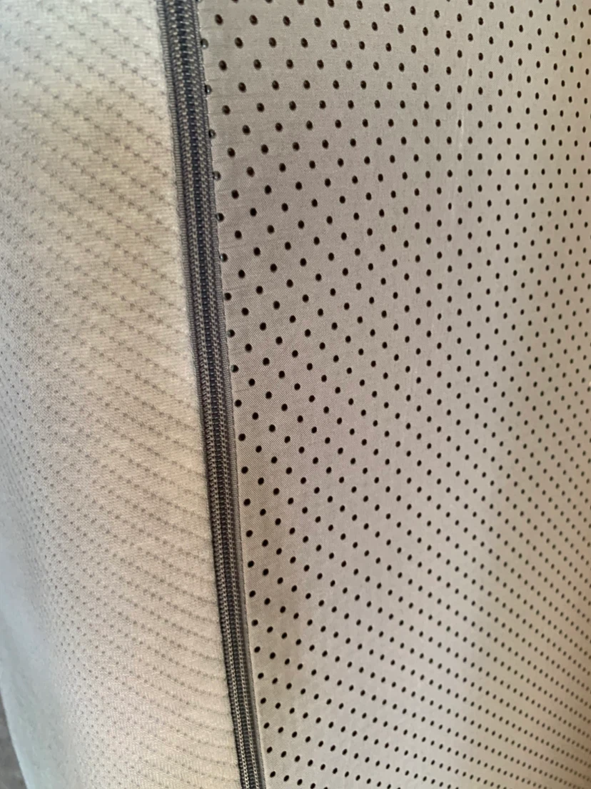Avenco mattress only 9 months old. - photo 4