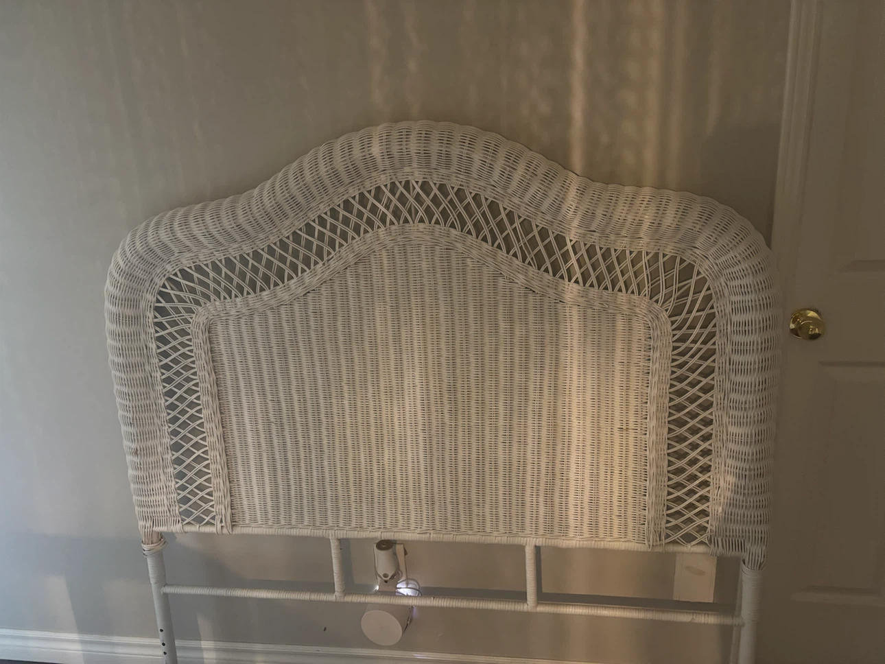 White Wicker Bedroom Set - photo 5